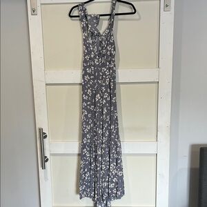 Floral Midi Dress in Blueish grey and White
